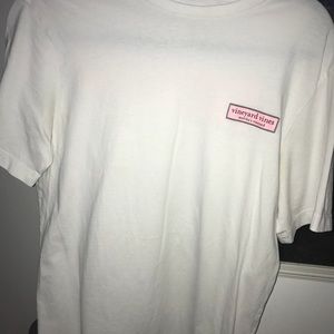vineyard vine t-shirt
